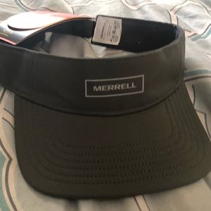 MERRELL 🫒 olive colored visor- Velcro one size.